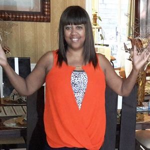 Meet your Posher, Yvonne